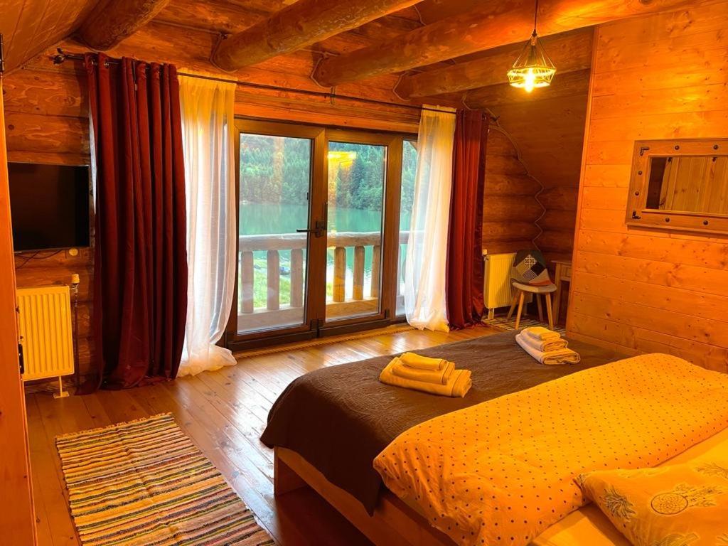 Chalet Du Lac Colibita Exterior photo