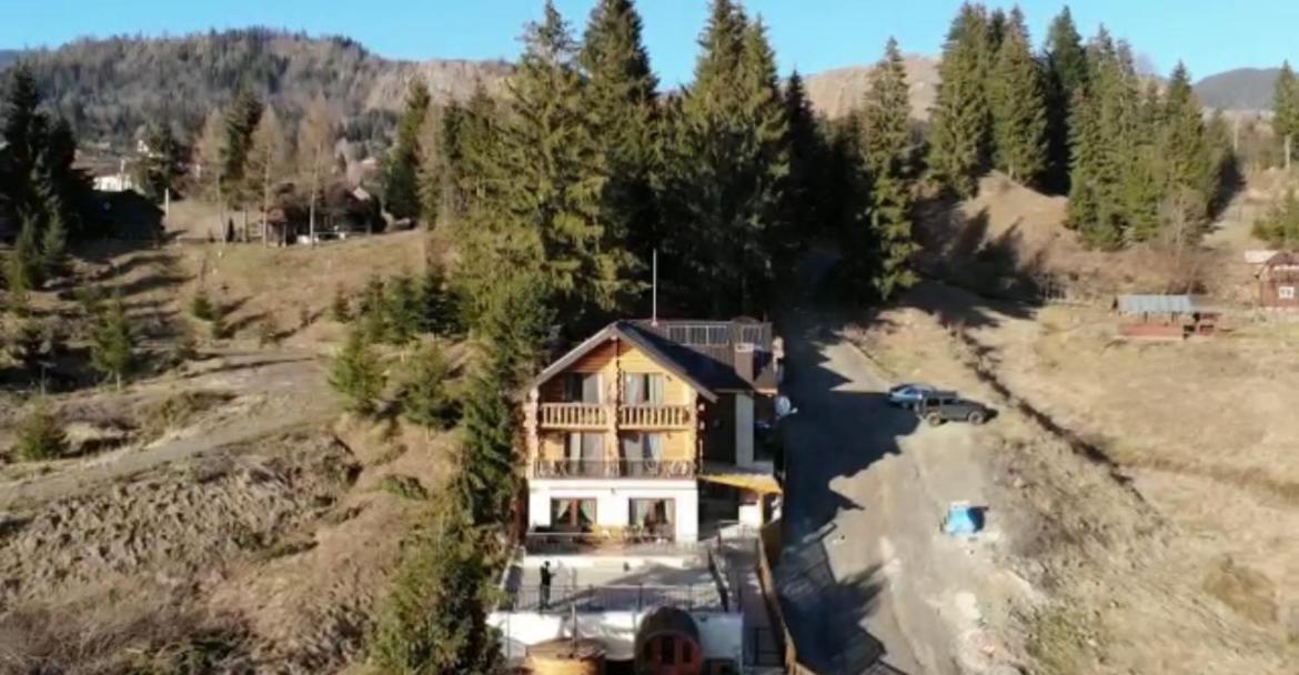 Chalet Du Lac Colibita Exterior photo
